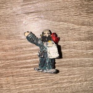 Wizard Action Figure with Scroll and Owl - Dungeons and Dragons